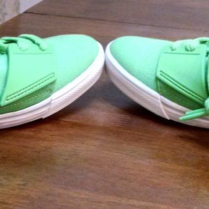 Women's Puma Eco-Ortholite Green Flats Shoes Size 8M NWOB